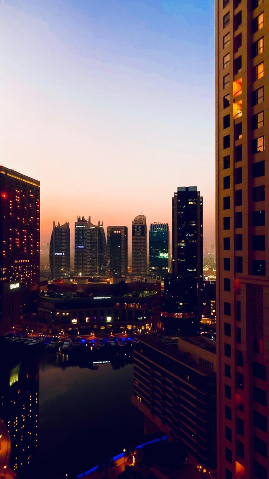 The Aero Hostel Dubai Buitenkant foto