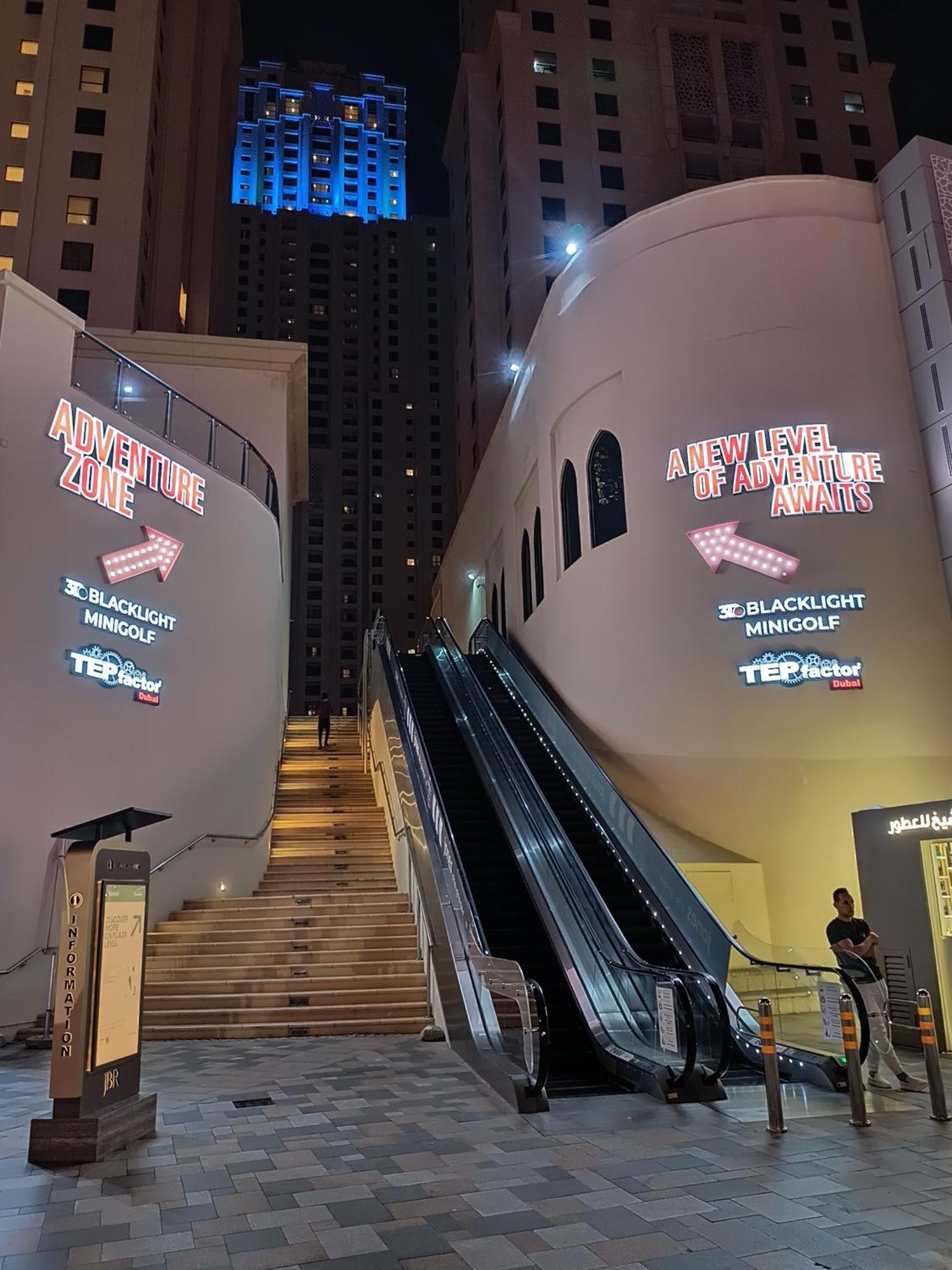 The Aero Hostel Dubai Buitenkant foto